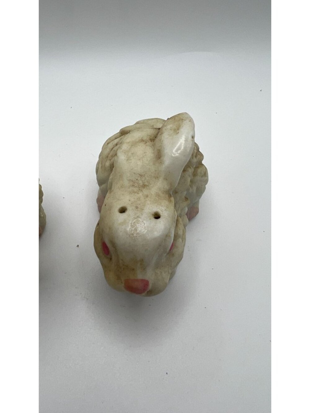 Vintage Ceramic Bunny Rabbit Salt & Pepper Shakers With Pink Accents - Collectib - Picture 2 of 8